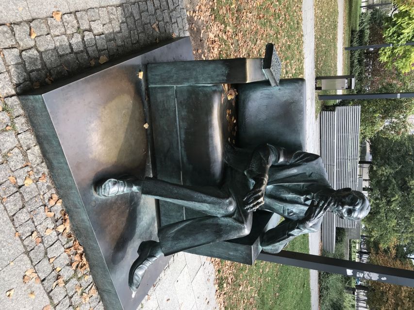 Warsaw: Skip-the-Line Royal Castle Guided Tour - Who this Warsaw Royal Castle tour is best for