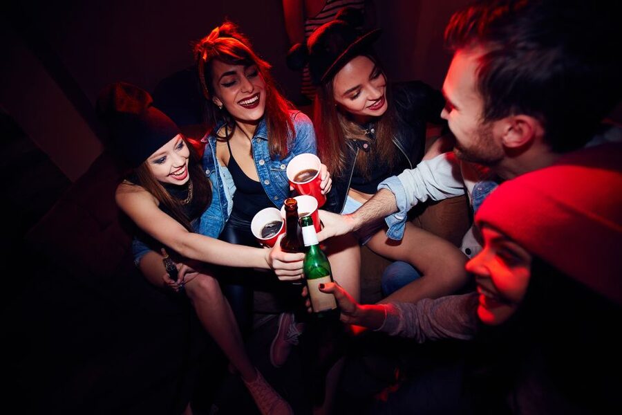 Warsaw: The Original Pub Crawl - Entering Warsaw Nightlife With a Plan