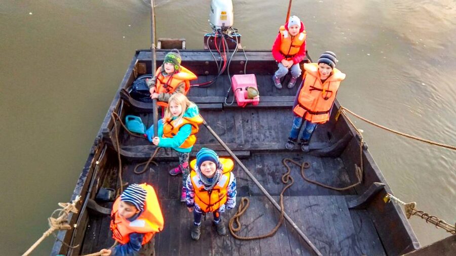 Warsaw: Traditional Galar Cruise on The Vistula River - Price and value: $20 for an hour that sets your Warsaw map