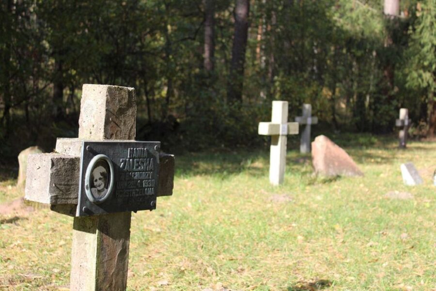 Warsaw: Treblinka Heartbreaking Concentration Camp Tour - Arriving at Treblinka: the stone field and The Victims of Holocaust