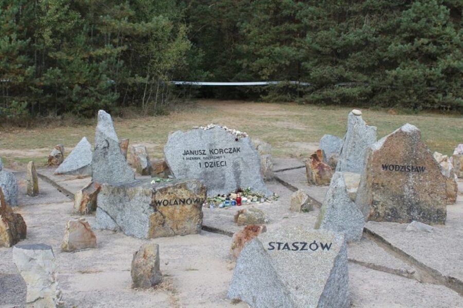 Warsaw: Treblinka Heartbreaking Concentration Camp Tour - Museum time and the guide’s English presentation