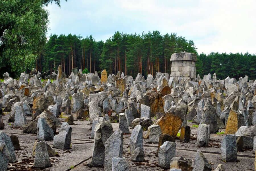 Warsaw: Treblinka Heartbreaking Concentration Camp Tour - Timing, rain gear, and the 5-minute lobby rule