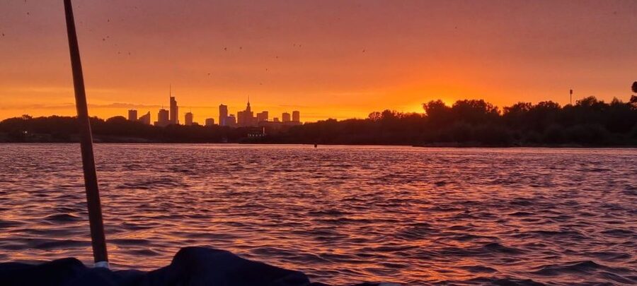 Warsaw: Vistula River Sunset Cruise with Welcome Drink - Quick takes before you go