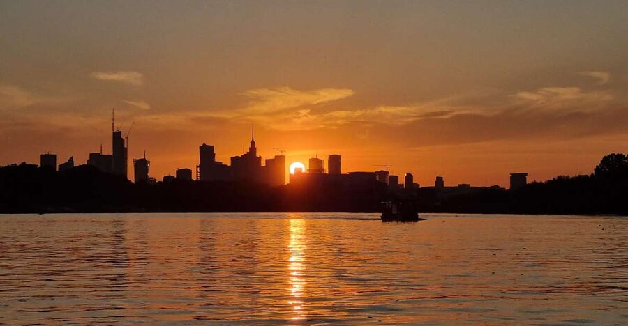Warsaw: Vistula River Sunset Cruise with Welcome Drink - Why this 55-minute Vistula sunset cruise feels worth it