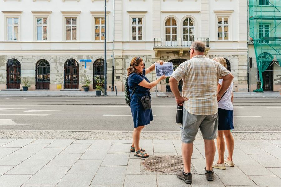 Warsaw: Warsaw Ghetto Private Walking Tour with Hotel Pickup - Who should book this ghetto tour