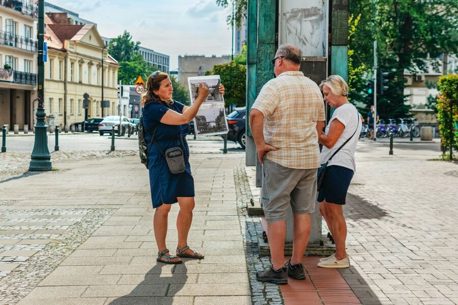 Warsaw: Warsaw Ghetto Private Walking Tour with Hotel Pickup - The Warsaw Ghetto Uprising, nearly one month of defiance