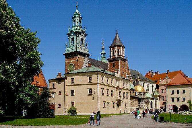 Wawel Castle and Cathedral Guided Walking Tour in Kraków - Why this 2-hour Wawel tour works so well