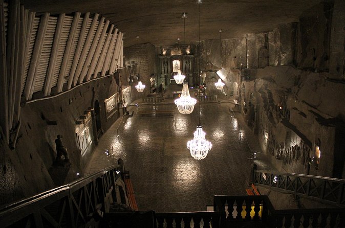 Wieliczka Salt Mine Guided Tour in Krakow - Getting There From Krakow: Easy Meeting Point, Air-Conditioned Ride