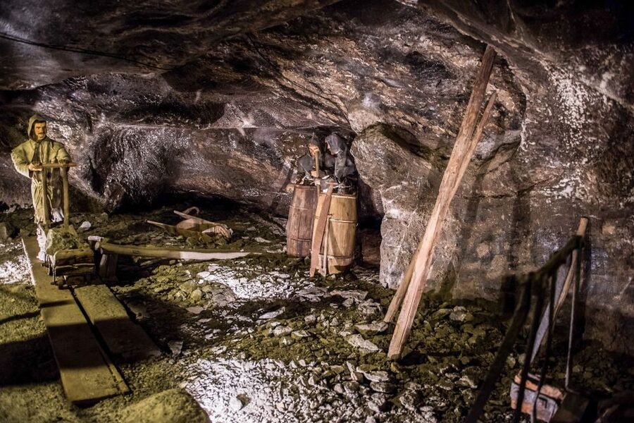 Wieliczka Salt Mine Tour Including Hotel Pick-Up - Key points worth knowing before you go