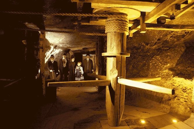 Wieliczka Salt Mine tour private transport - The mining story you can actually picture