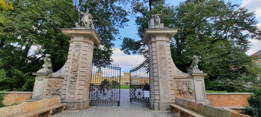 Wilanów Palace: 2-Hour Guided Tour with Entrance Tickets - Inside the palace: 17th-century design you can actually notice