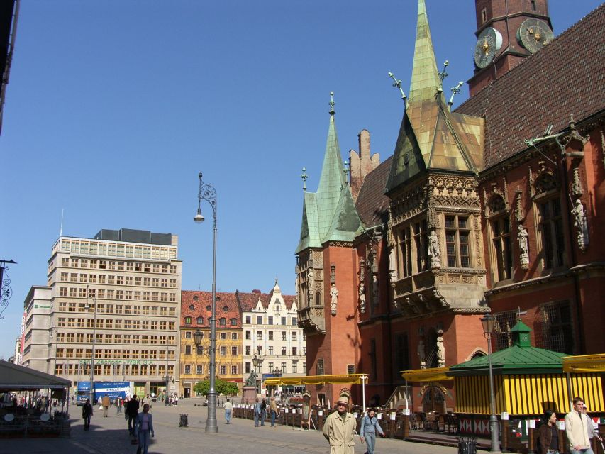 Wroclaw: 2-Hour Private Electric Bus Tour with Guide or Tape - Electric bus, private pace, zero pollution vibes