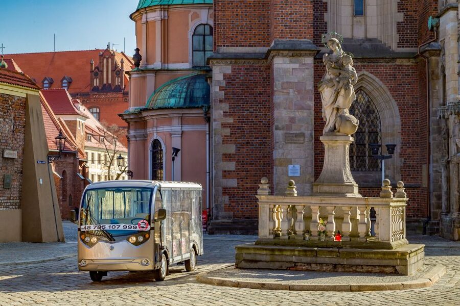 Wroclaw: 2-Hour Private Guided Tour by Electric Car - Price and value: where $38 per person fits best