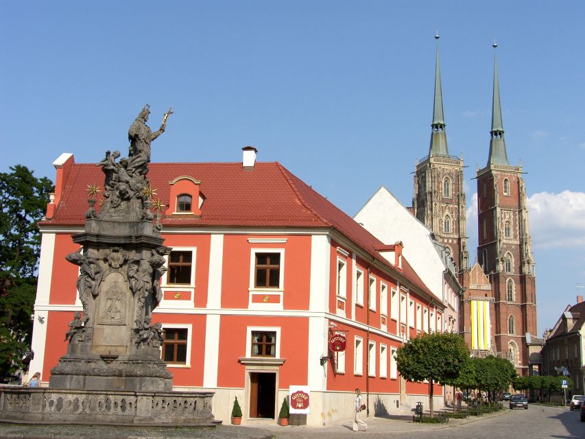 Wroclaw: 2-Hour Tour by Electric Car with a driver-guide - Cathedral Island, the Cathedral of St. John the Baptist, and the river crossings