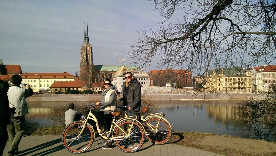Wroclaw: 3-Hour Bike Tour in English or Polish - From monuments to museums: the route through university and cultural stops