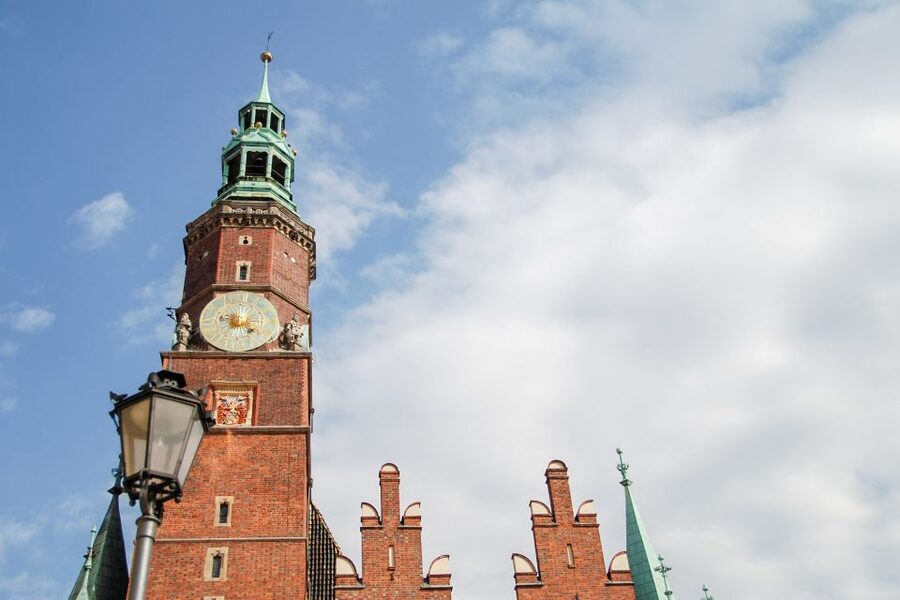 Wroclaw: Private 2-Hour Guided Tour - Market Square first, so you can read the city fast