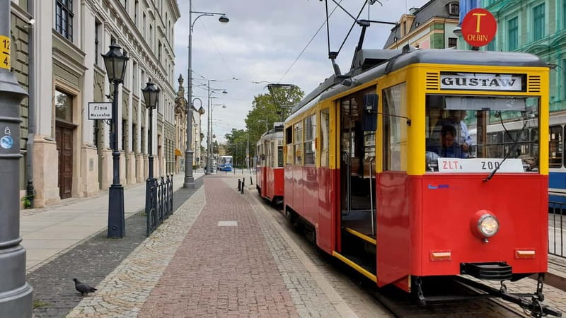 Wroclaw: Private Tour by smal Historic Tram 1,5h 13-16 seats - A 1950s tram route that changes how Wrocław clicks