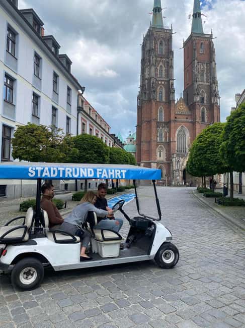 Wroclaw: Private UNLIMITED beer incl. City Tour By Golf Cart - The route through Wroclaw’s core: from St. Elizabeth’s Church to Spatgen Palace