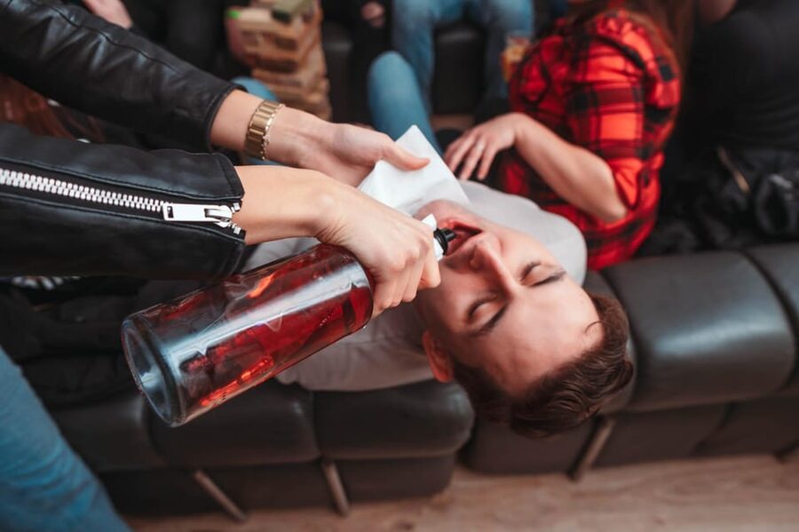 Wroclaw: Pub Crawl with Unlimited Drinks and VIP Club Entry - Timing Tips If You Have a Morning Tour