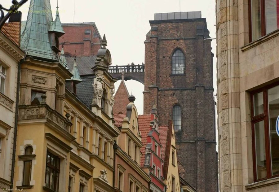 Wroclaw: Secrets of Wroclaw Walking Tour (2 hours) - The Hunchback of Breslau: when legend points to a real square