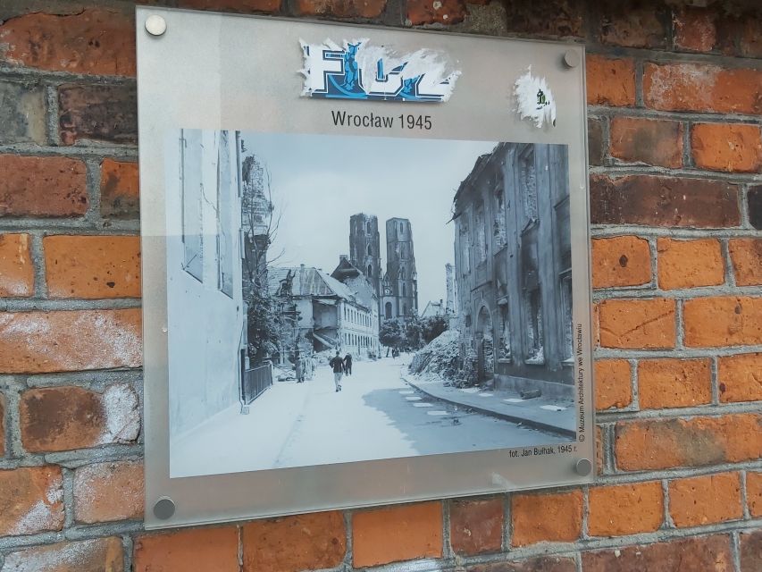 Wroclaw: Third Reich and World War Two Historical Tour - Sand Island and Cathedral Island: finishing with the city’s layout