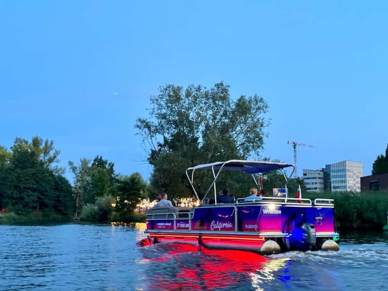 Wroclaw: Ticket for Old Town Christmas Cruise by Heated Ship - Mulled Wine Is Optional, And That Can Be A Plus