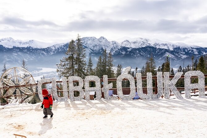 Zakopane and Hot Springs from Krakow Full-Day Tour - From Krakow Pickup to Chochołów: The Oscypek Village Moment