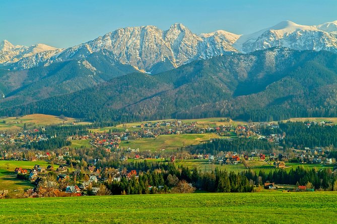 Zakopane and Tatras Mountains Day Tour from Krakow - Entering the Tatras: how the Gubałówka funicular shapes the whole day