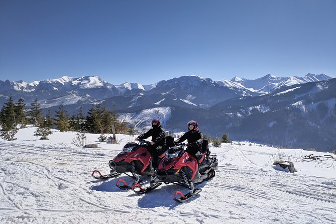 Zakopane Snowmobile Tour and Thermal Baths from Krakow - Stop 1: Chochołów Wooden Village and the Log Cabin Visit
