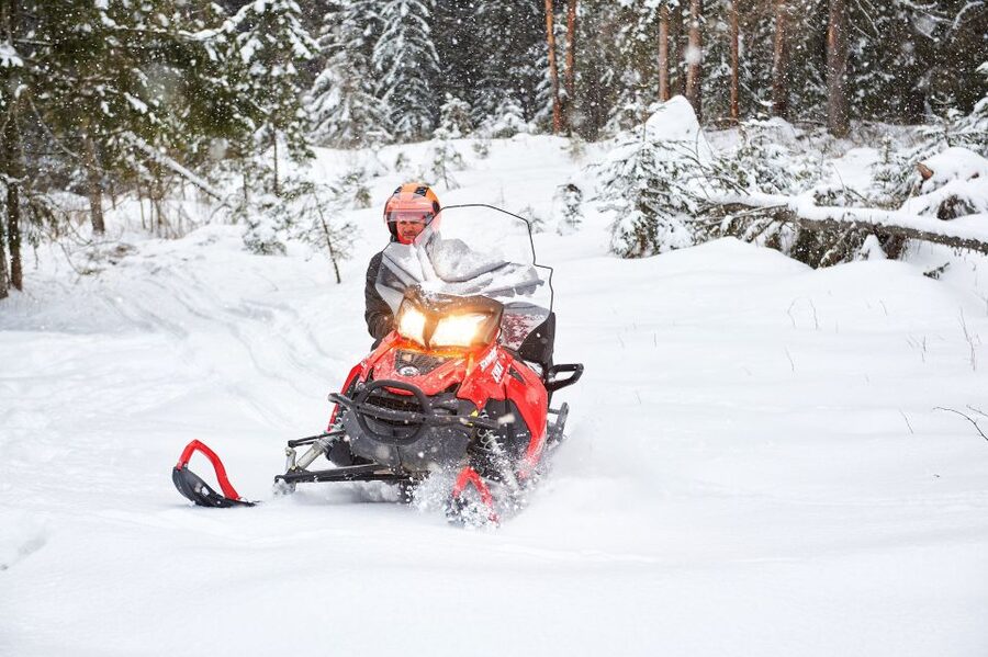 Zakopane: Snowmobiles Expedition and Optional Bonfire - How the ride actually starts: briefing, helmets, and assigned machines