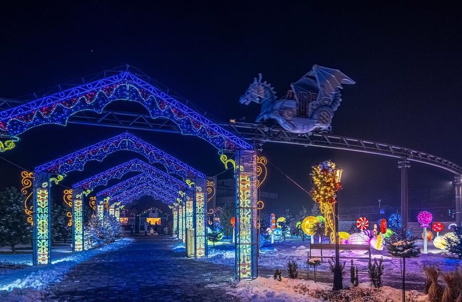 Zator: Energylandia Amusement Park Entry Ticket - Aqualantis and Sweet Valley: newer areas that add variety